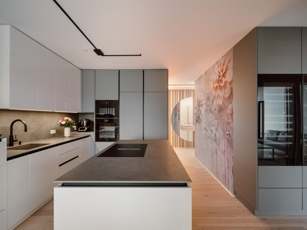Wohnküche in Eferding mit Esszimmer und Vorzimmer und Weinkühlschrank