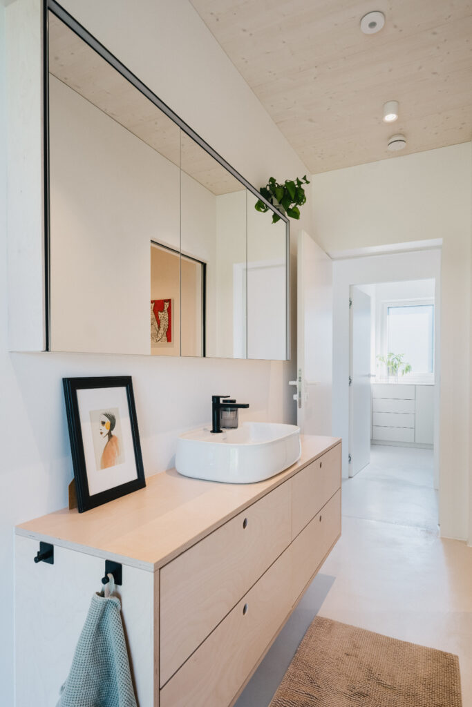 Badezimmer in Birke vom Tischler