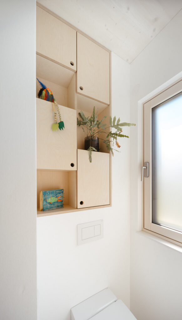 Kinderbad, WC Schrank, Wandverbau